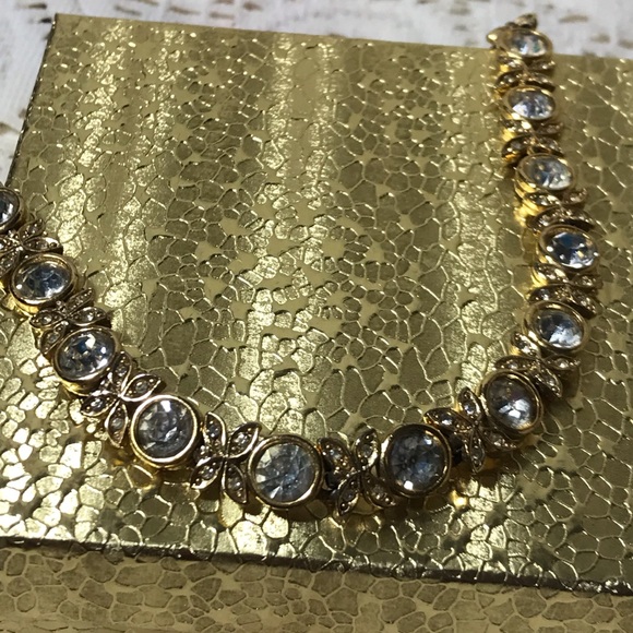 Vintage Bracelet, butterflies and beveled clear stones are perfect. No tarnish. - Picture 4 of 4